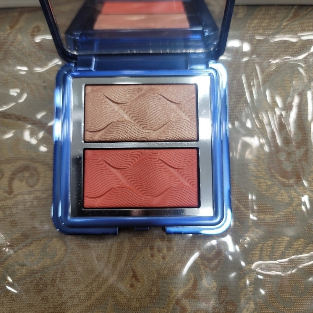 Chantacaille Bronzer and Blush Highlighter duo